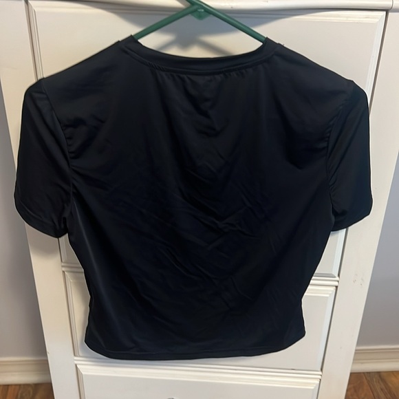 Top! - Picture 3 of 4